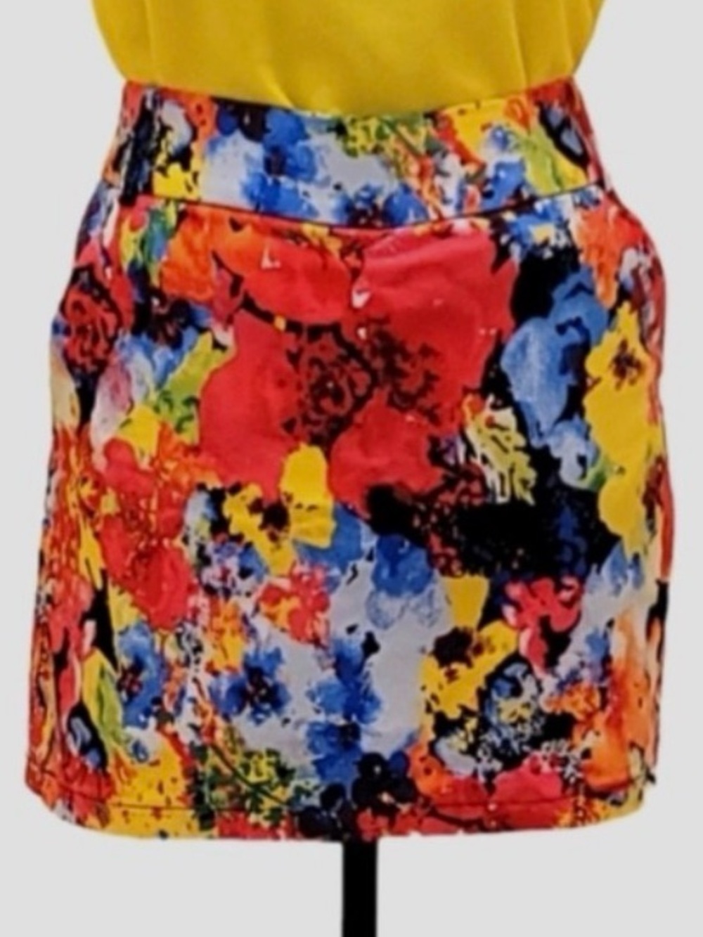 Attire floral skort